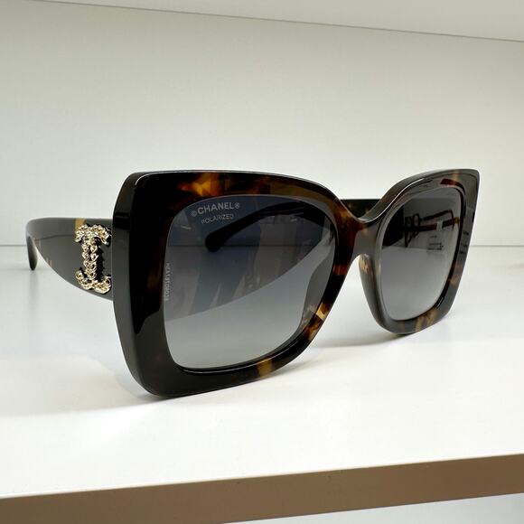 New CHANEL Sunglasses - Picture 10 of 16